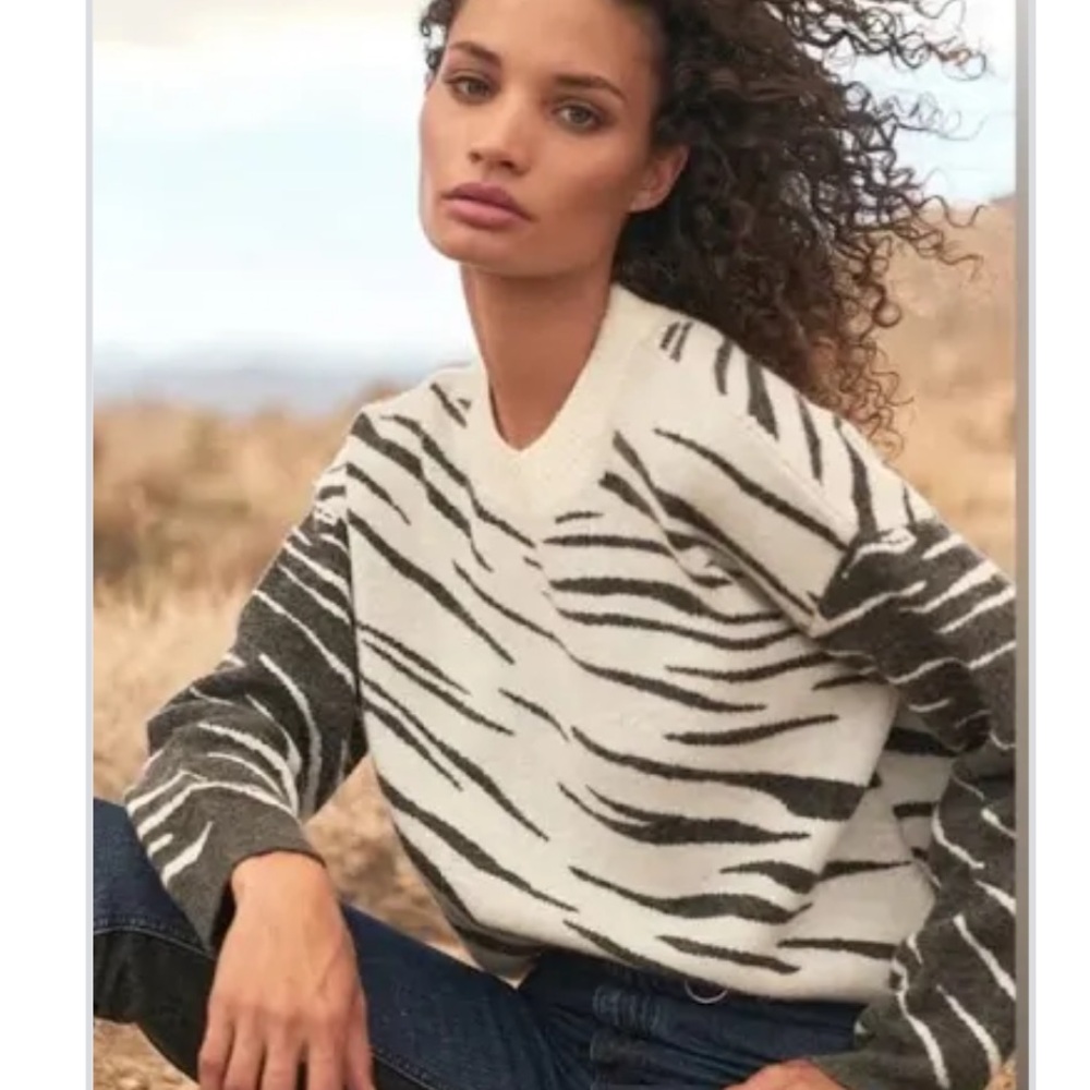 Lana Abstract Tiger Sweater By Rails Size Xs - image 3